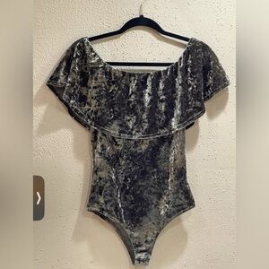 Impeccable Pig Crushed Velvet Gym Leotard Bodysuit Dance SNAP Private Sz MEDIUM